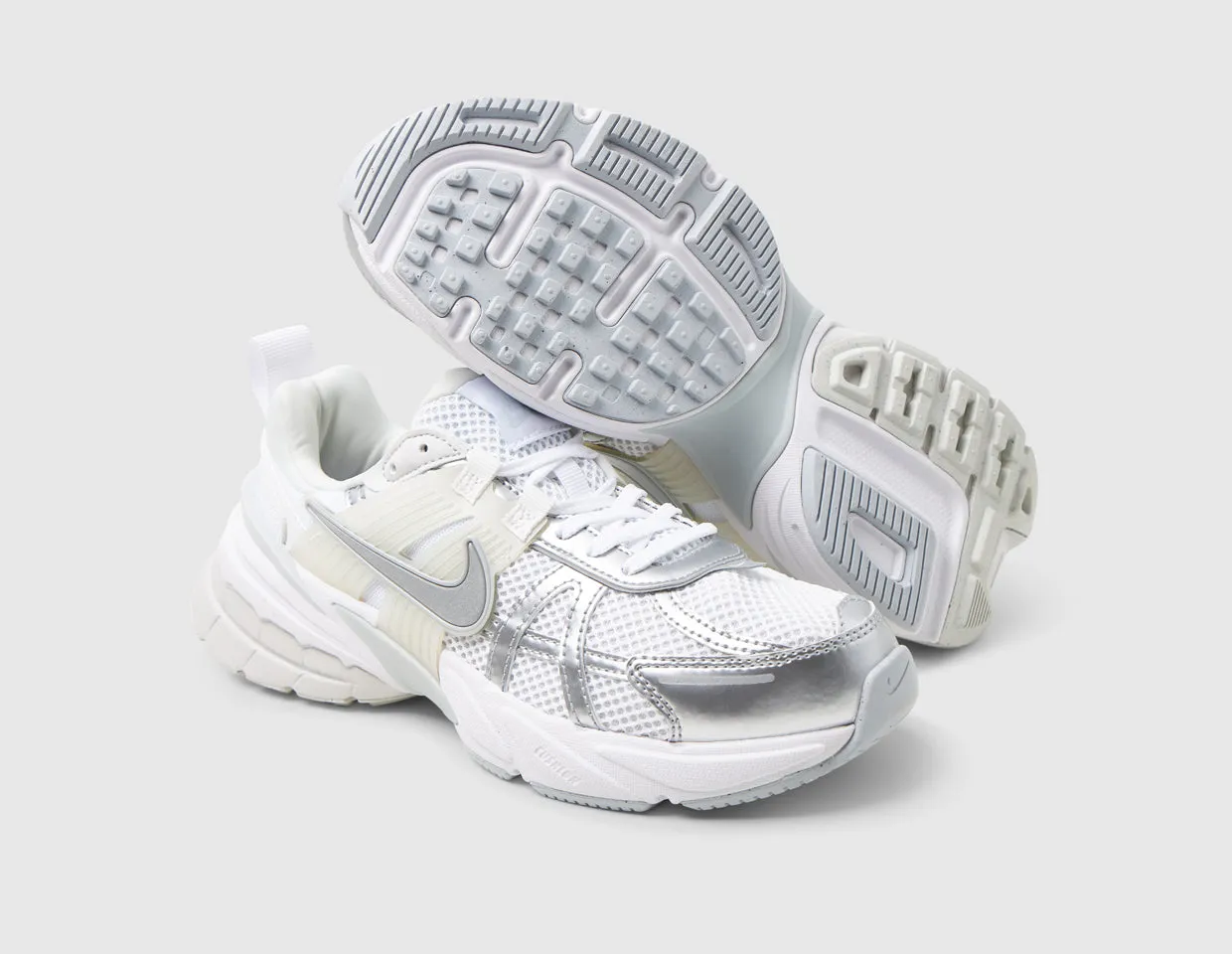 Nike Women's V2K Run White / Metallic Silver - Platinum Tint