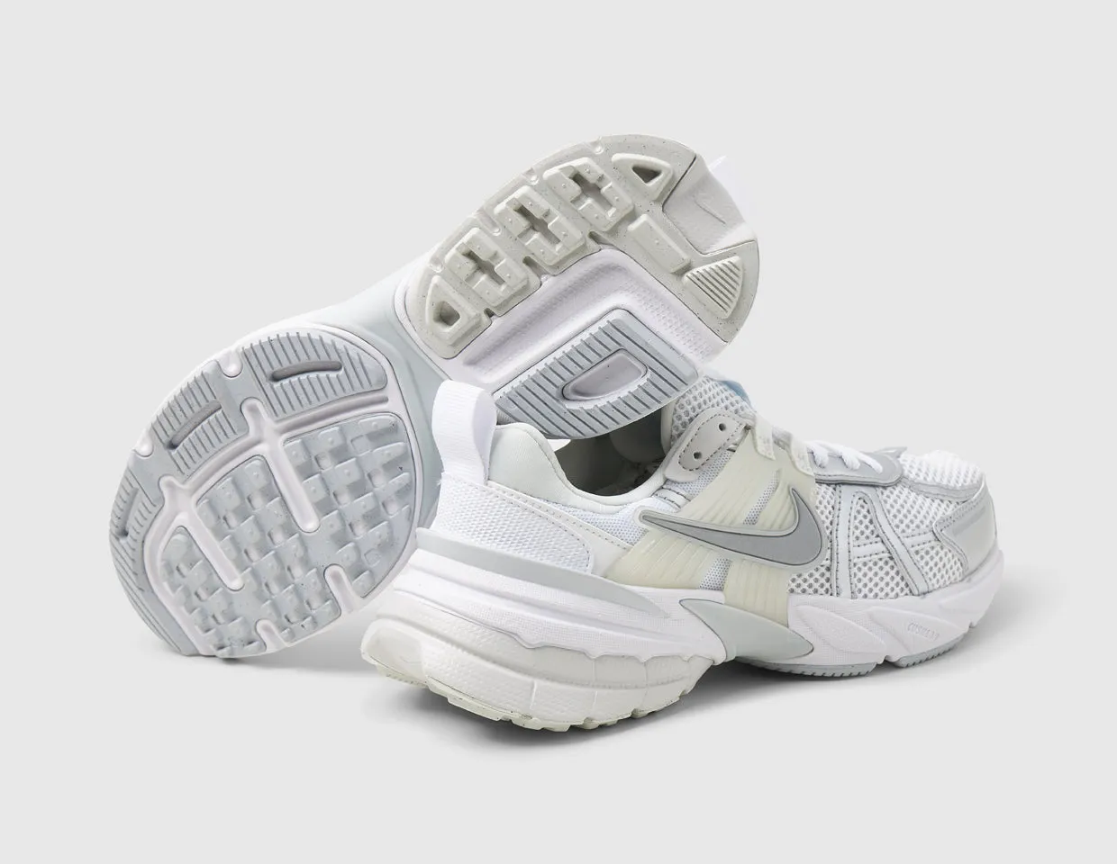 Nike Women's V2K Run White / Metallic Silver - Platinum Tint